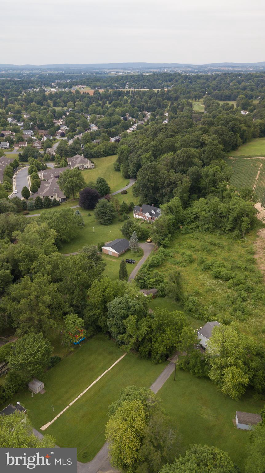1575 Stony Battery Road Lancaster, PA 17601 - Photo 17 of 44 Gallery Image 17