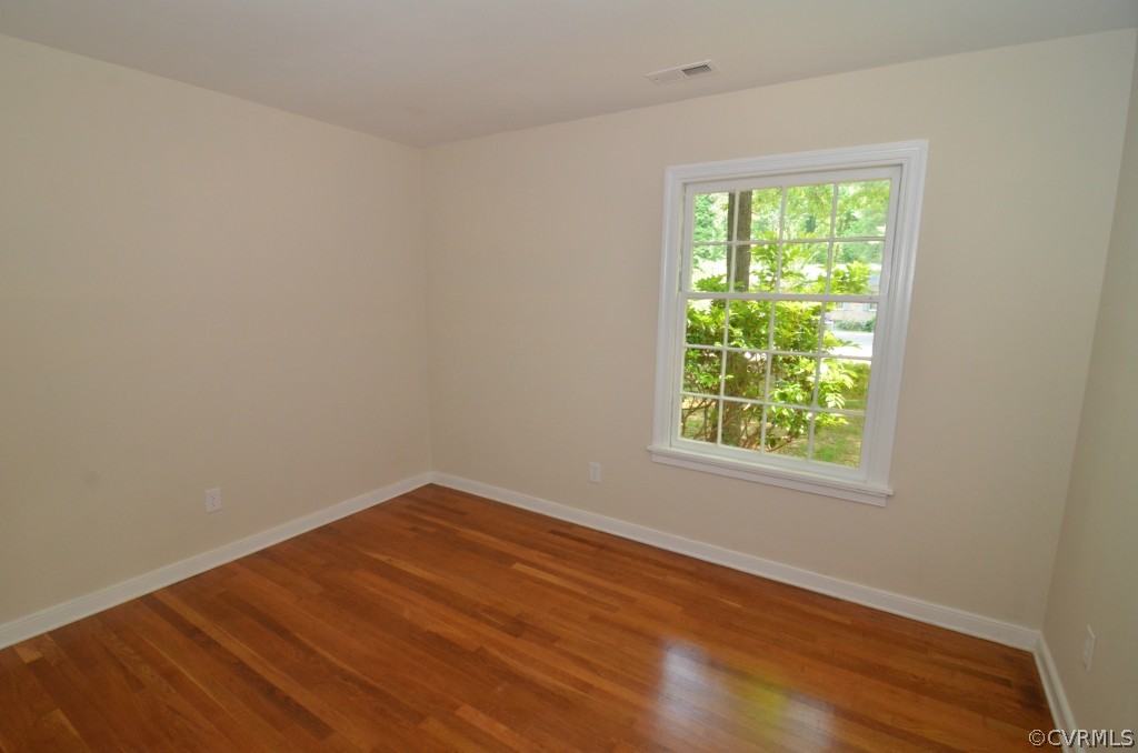 250 Philray Road North Chesterfield, VA 23236 - Photo 8 of 22 an empty room with a window