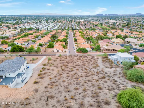 $657,978 | 18249 North 13th Place, Unit 1, Phoenix, AZ 85022