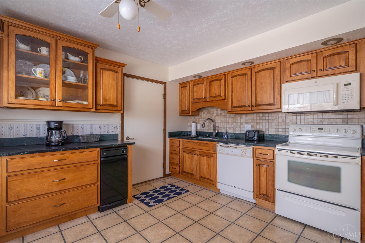 2151 Elderwood Road Springfield, OH 45504 - Photo 10 of 36