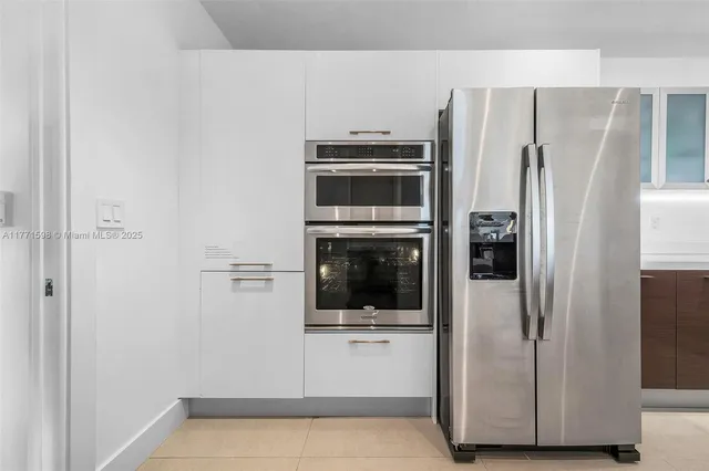 $6,850 | 201 Crandon Boulevard, Unit 827, Key Biscayne, FL 33149