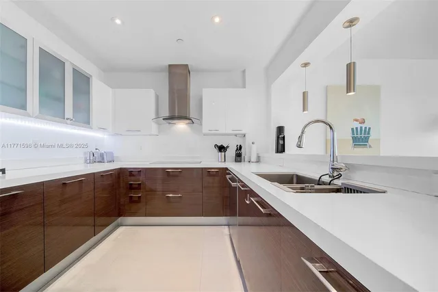 $6,850 | 201 Crandon Boulevard, Unit 827, Key Biscayne, FL 33149