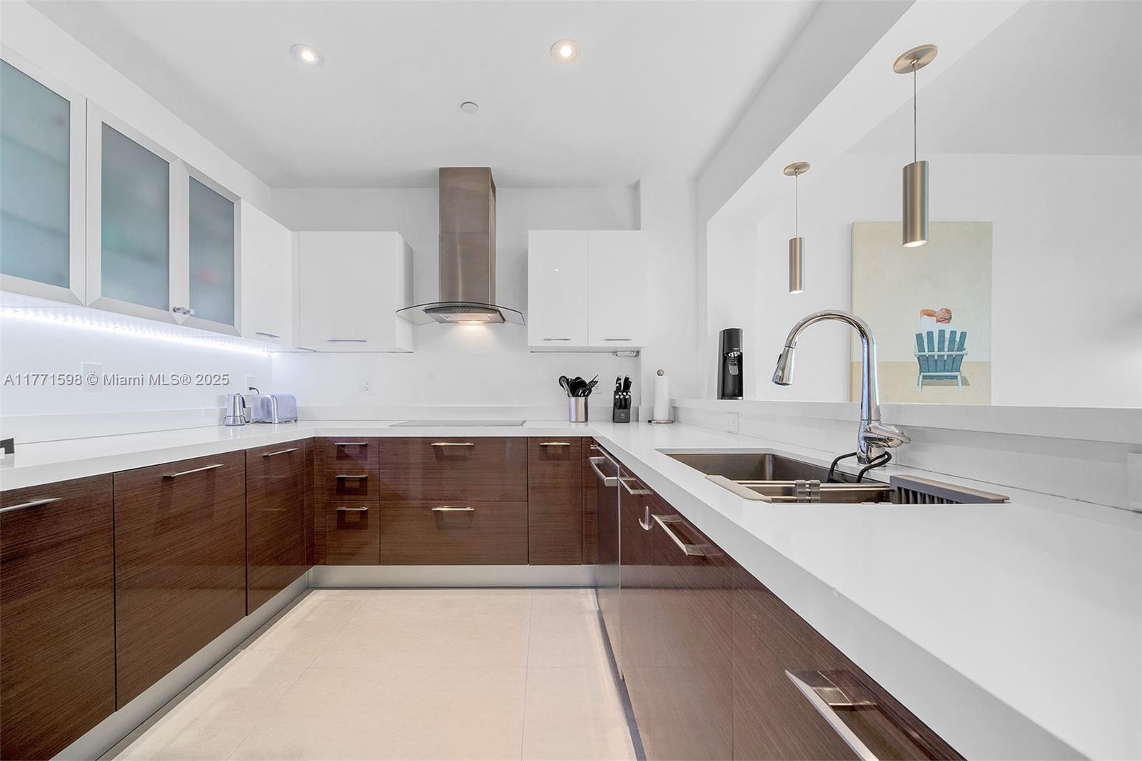 201 Crandon Boulevard, Unit 827 Key Biscayne, FL 33149 - Photo 21 of 49