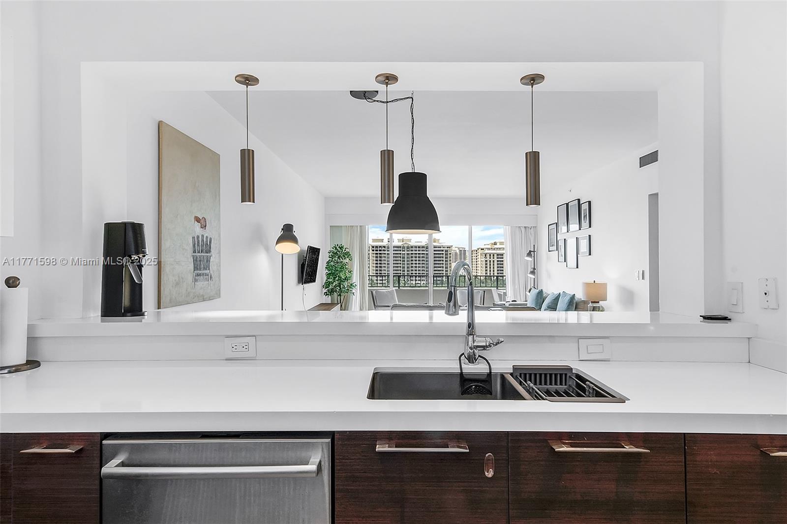 201 Crandon Boulevard, Unit 827 Key Biscayne, FL 33149 - Photo 23 of 49