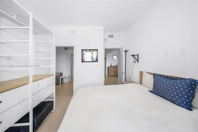 $6,850 | 201 Crandon Boulevard, Unit 827, Key Biscayne, FL 33149