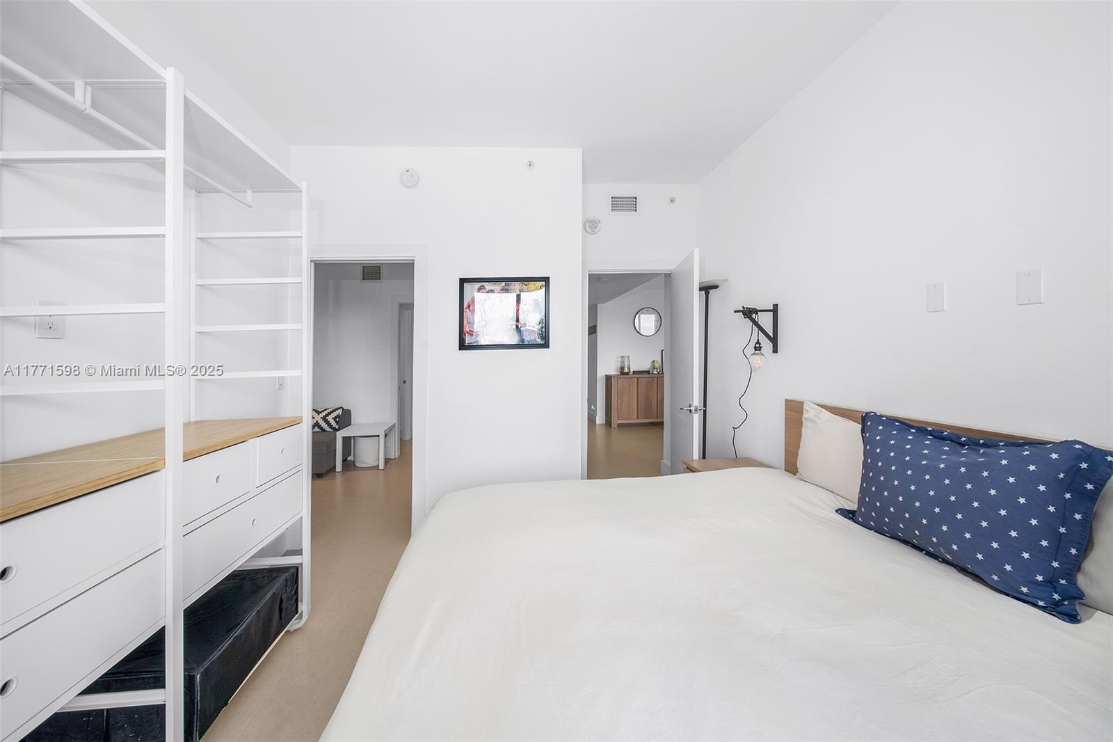 201 Crandon Boulevard, Unit 827 Key Biscayne, FL 33149 - Photo 25 of 49