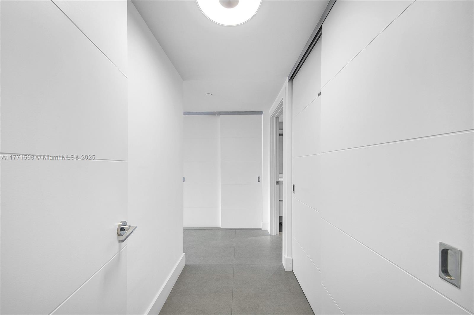 201 Crandon Boulevard, Unit 827 Key Biscayne, FL 33149 - Photo 34 of 49