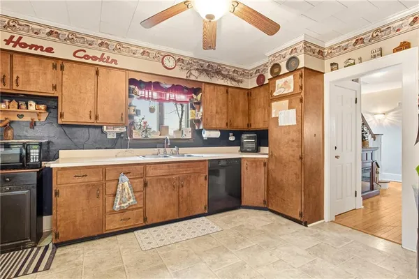 $185,000 | 810 West Main Street, Somerset, PA 15501