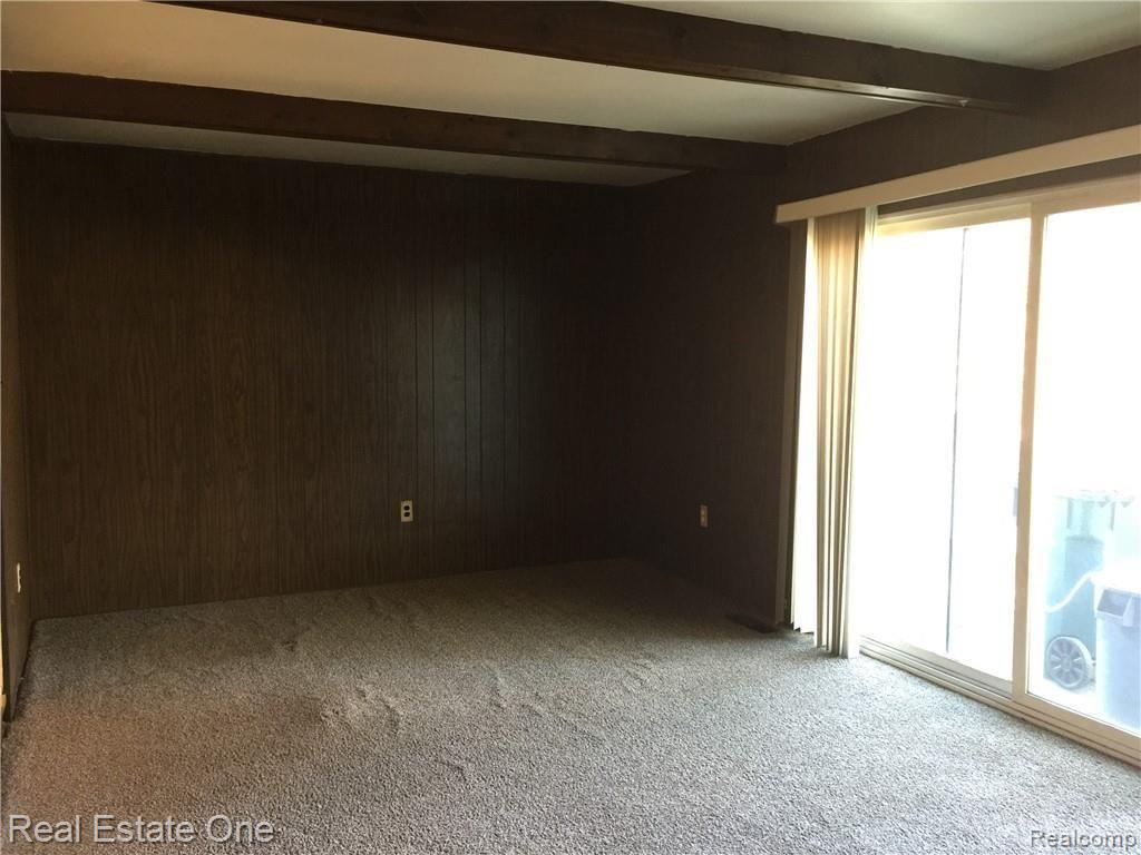 15100 West Nine Mile Road Oak Park, MI 48237 - Photo 11 of 21