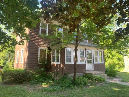 $242,000 | 605 East Calhoun Street, Woodstock, IL 60098
