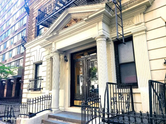 $355,000 | 342 West 56th Street, Unit 1E | Hell's Kitchen