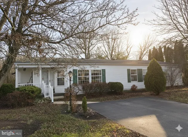 $174,900 | 30 Greenbriar Court, Lansdale, PA 19446