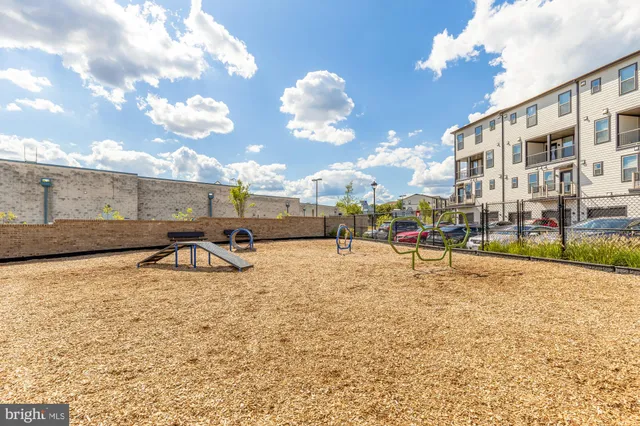 $639,900 | 45950 Raven Terrace, Sterling, VA 20165