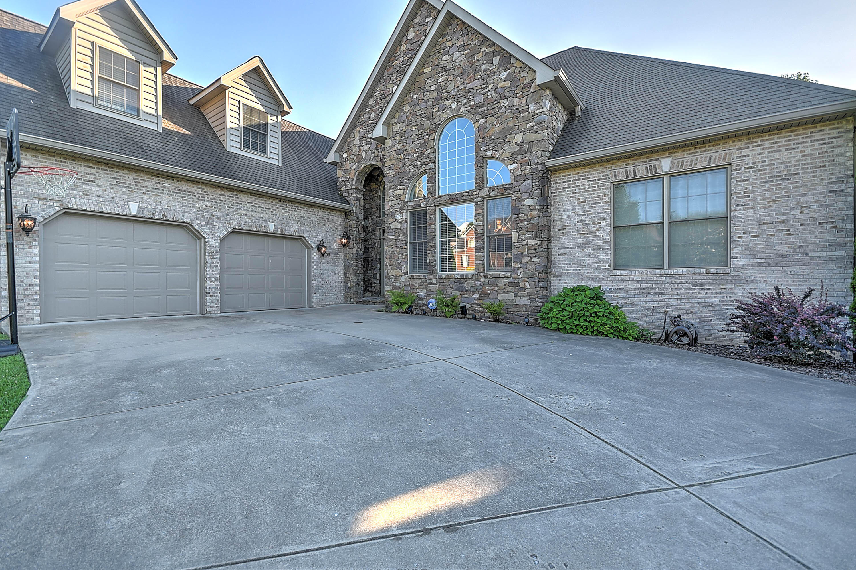 108 Reed Circle Johnson City, TN 37601 - Photo 3 of 54 Reed-3