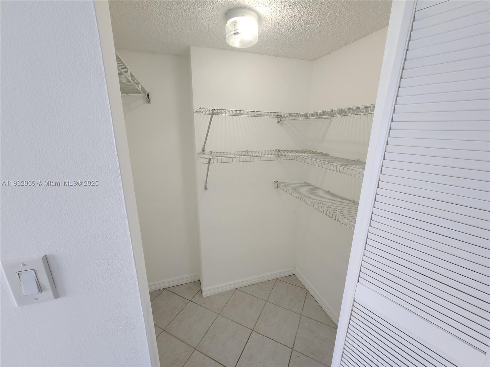 540 Brickell Key Drive, Unit 1603 Miami, FL 33131 - Photo 9 of 12