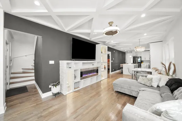 $599,999 | 3715 Euclid Avenue, Berwyn, IL 60402