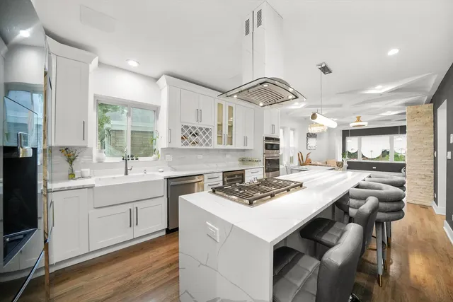 $599,999 | 3715 Euclid Avenue, Berwyn, IL 60402