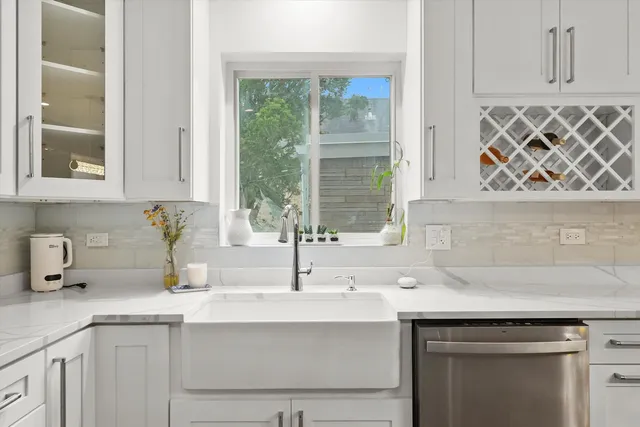 $599,999 | 3715 Euclid Avenue, Berwyn, IL 60402