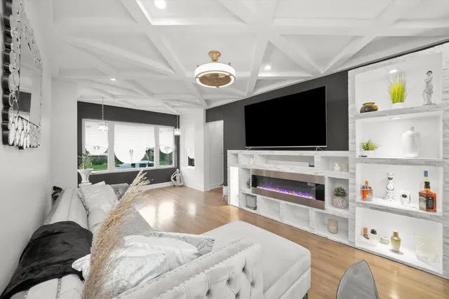 $599,999 | 3715 Euclid Avenue, Berwyn, IL 60402