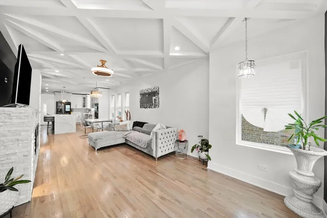 $599,999 | 3715 Euclid Avenue, Berwyn, IL 60402