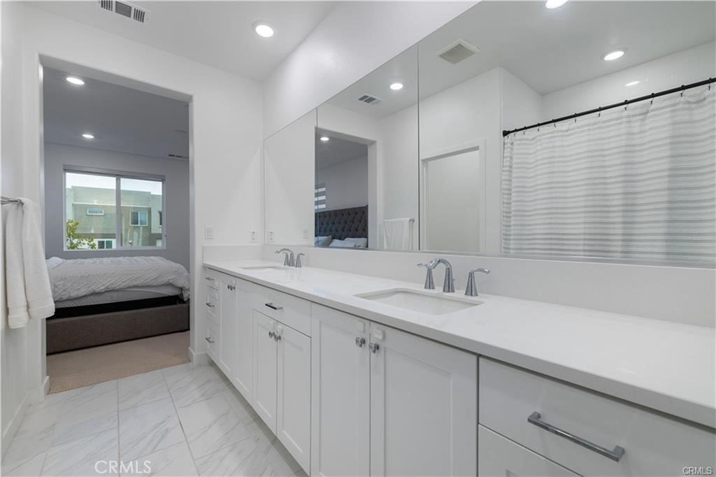 26799 Keystone Loop Valencia, CA 91381 - Photo 33 of 71