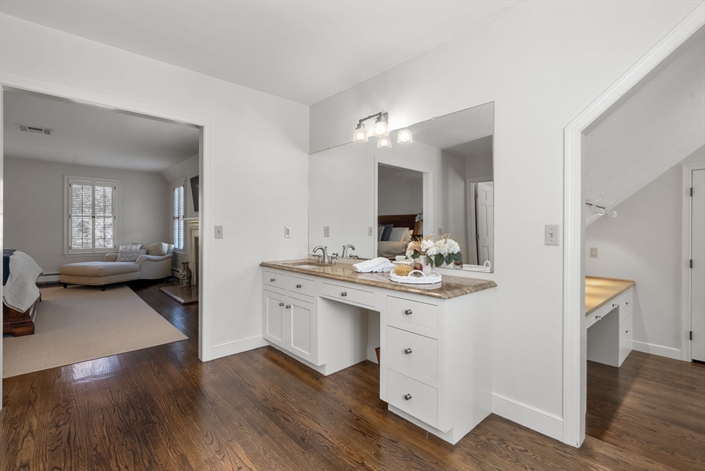 10 Queen Anne Road Hopkinton, MA 01748 - Photo 16 of 42 Gallery Image 16