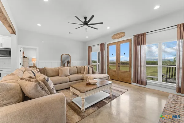 $485,000 | 13487 Wedel Cemetery Road, Rogers, TX 76569