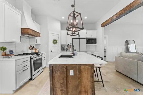 $485,000 | 13487 Wedel Cemetery Road, Rogers, TX 76569