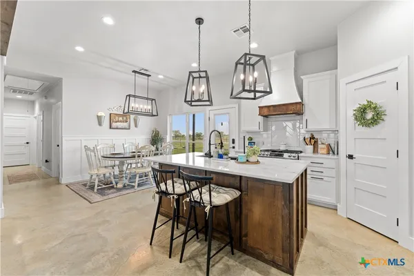 $485,000 | 13487 Wedel Cemetery Road, Rogers, TX 76569