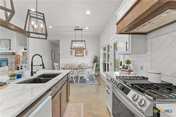 $485,000 | 13487 Wedel Cemetery Road, Rogers, TX 76569