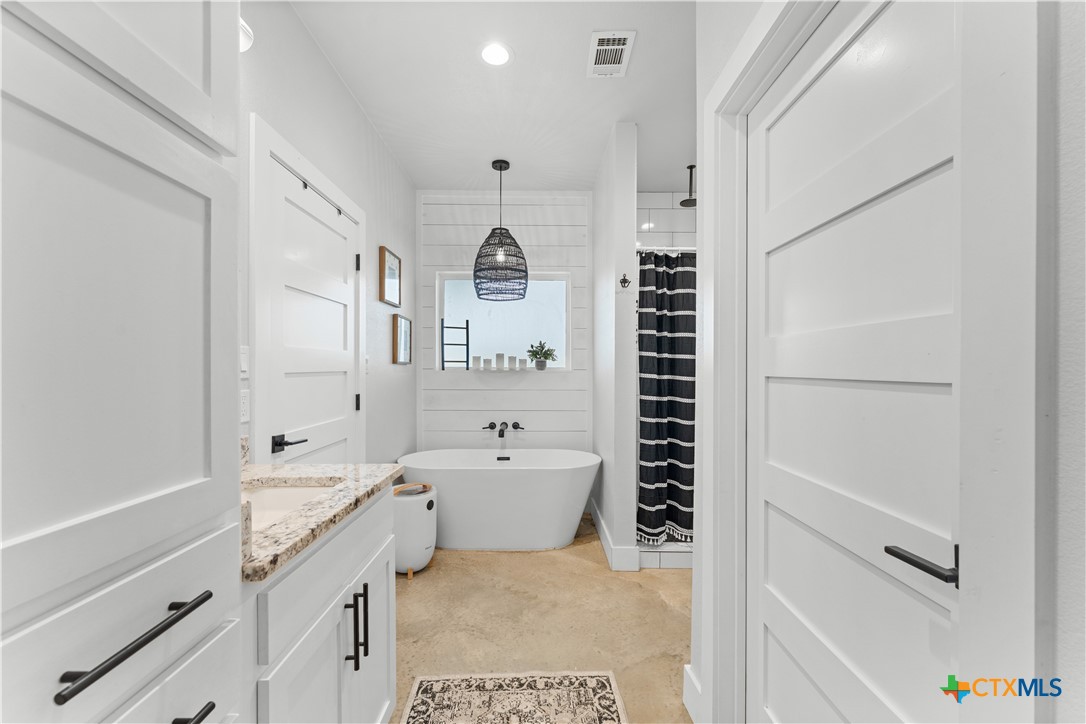 13487 Wedel Cemetery Road Rogers, TX 76569 - Photo 21 of 34