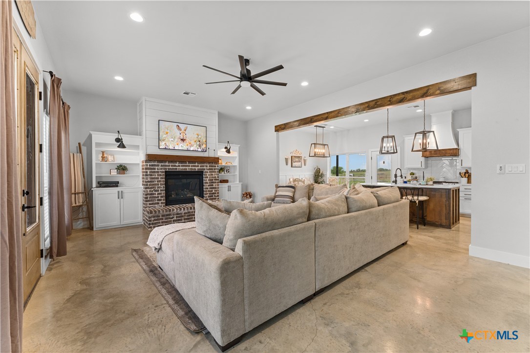 13487 Wedel Cemetery Road Rogers, TX 76569 - Photo 9 of 34