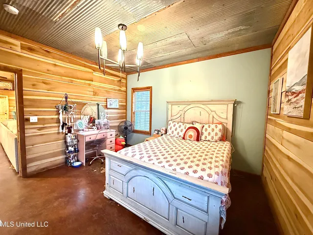 $385,000 | 263 J W Daniels Road, Oak Vale, MS 39656