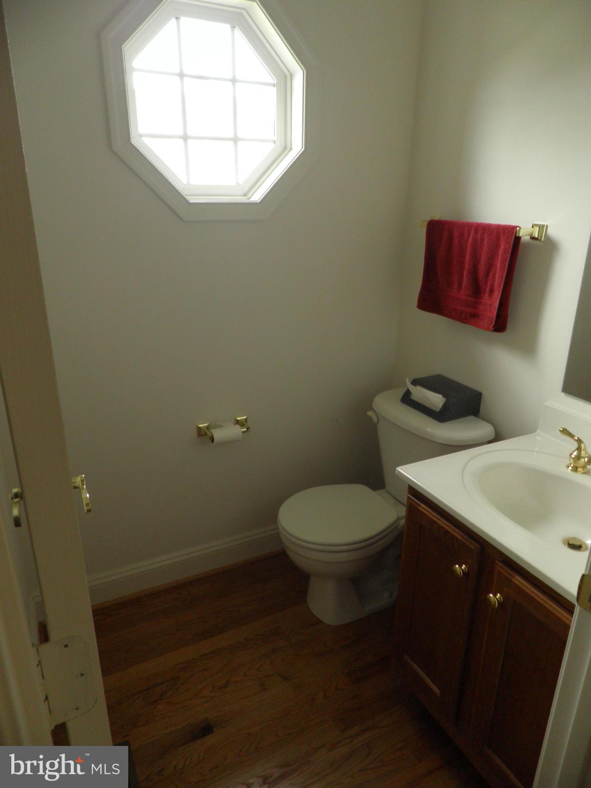 2662 Brook Valley Road Frederick, MD 21701 - Photo 16 of 26 Convenient half bath