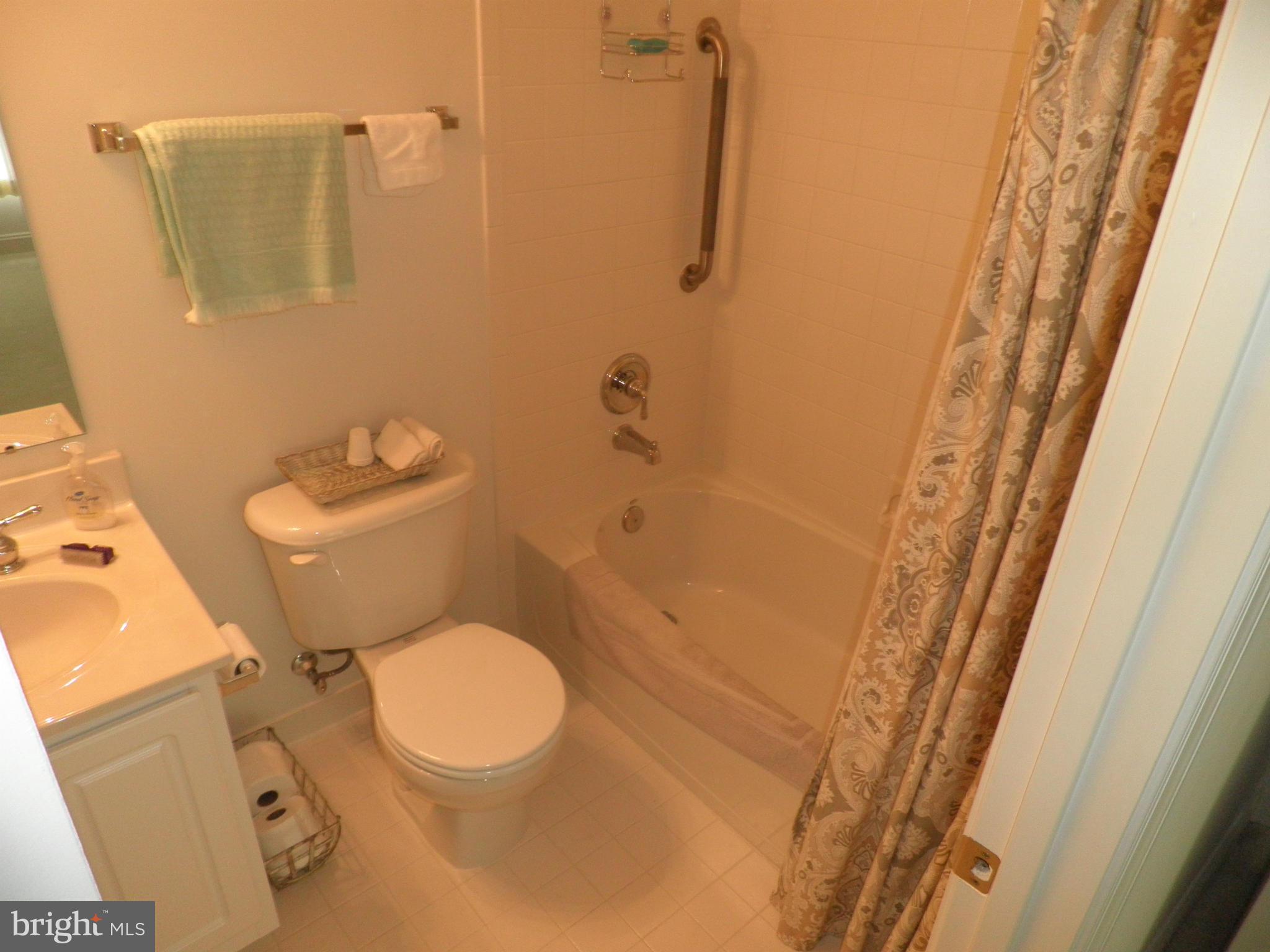 2662 Brook Valley Road Frederick, MD 21701 - Photo 24 of 26 Convenient half bath