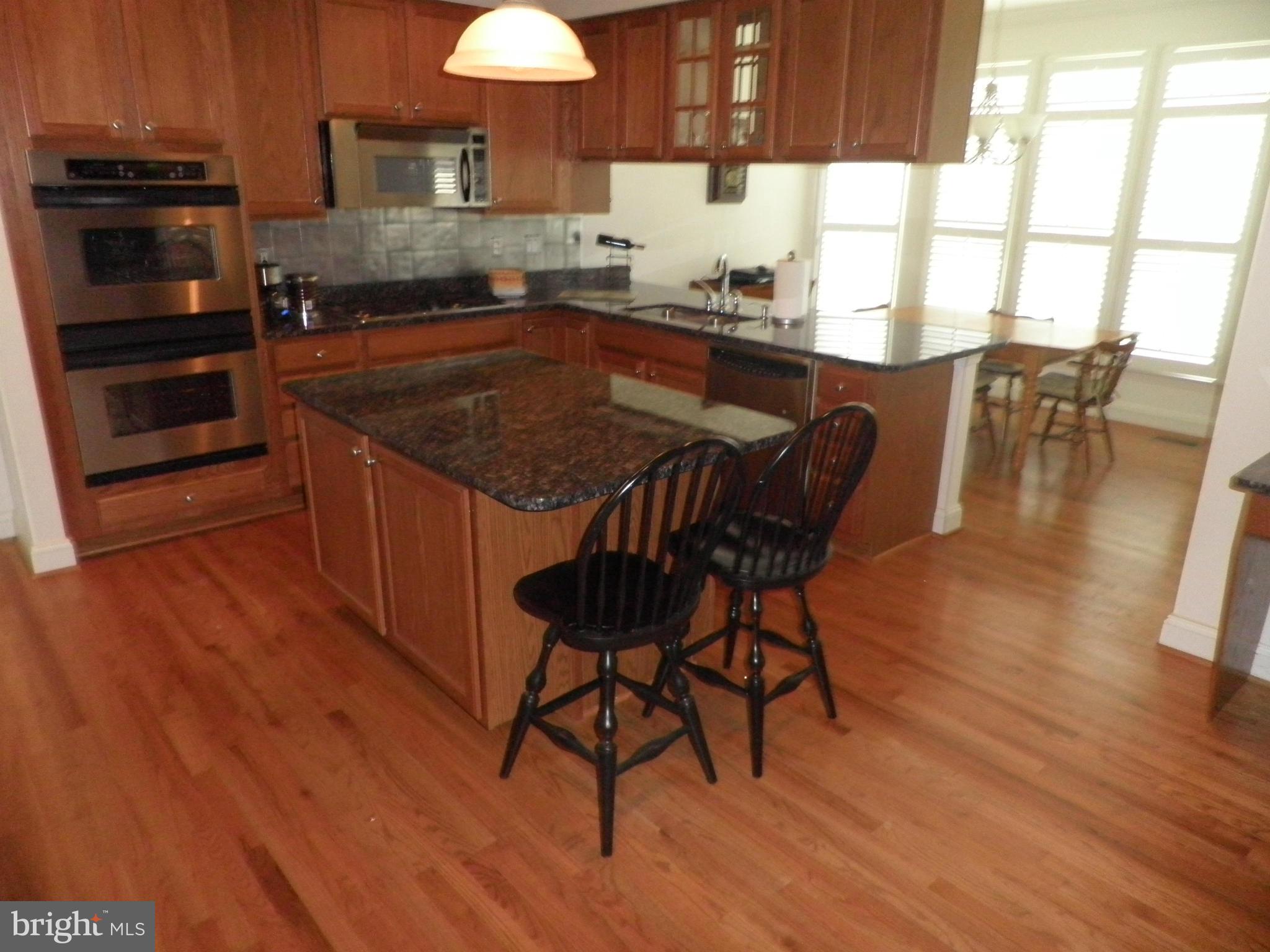 2662 Brook Valley Road Frederick, MD 21701 - Photo 8 of 26 Hardwood floors and granite counters!