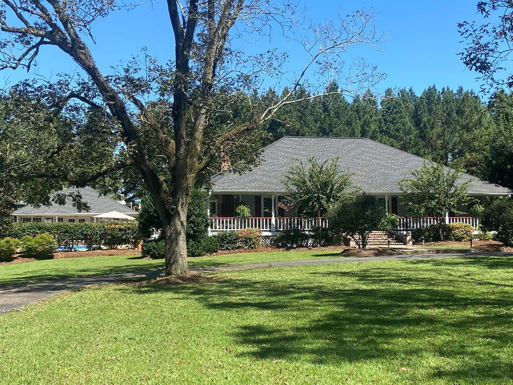 1915 Heucks Retreat Road Northeast Brookhaven, MS 39601 - Photo 1 of 37 Main View