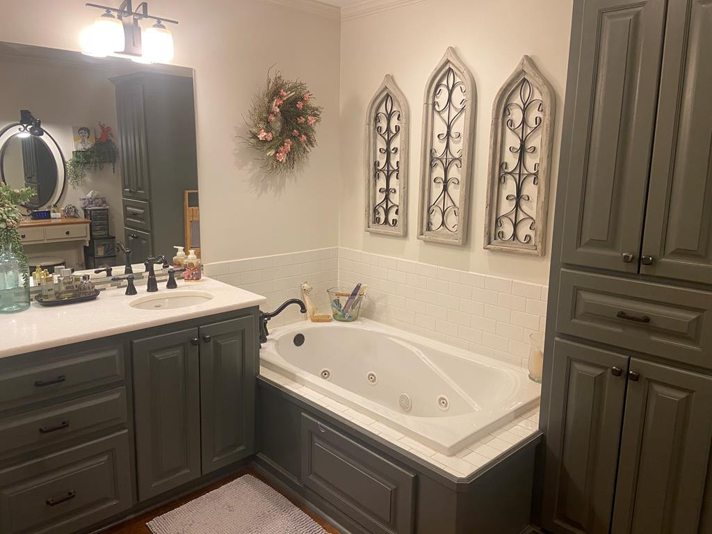 1915 Heucks Retreat Road Northeast Brookhaven, MS 39601 - Photo 17 of 37 Master Bath