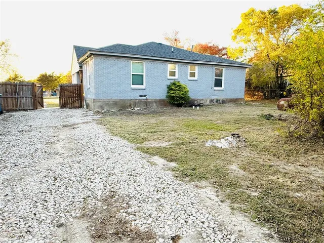 $2,250 | 632 Peggs Street, DeSoto, TX 75115