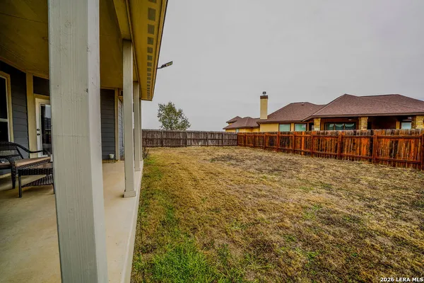 $398,000 | 104 Fairway Drive, Floresville, TX 78114
