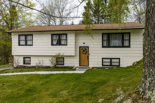 $449,900 | 86 Atwell Lane, Monticello, NY 12701