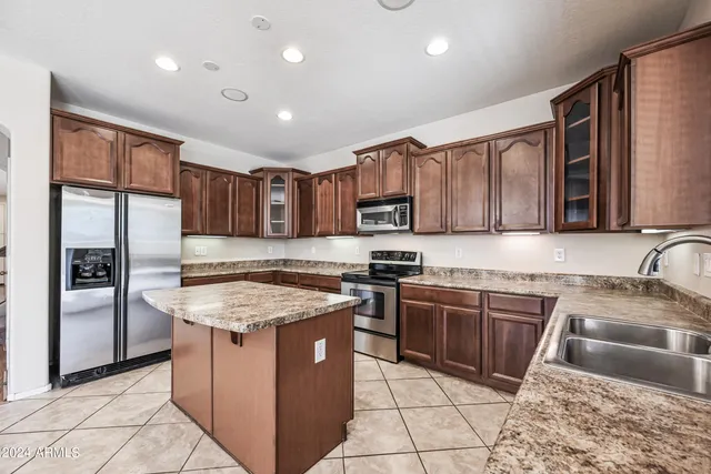 $2,699 | 1543 East Nightingale Lane, Gilbert, AZ 85298