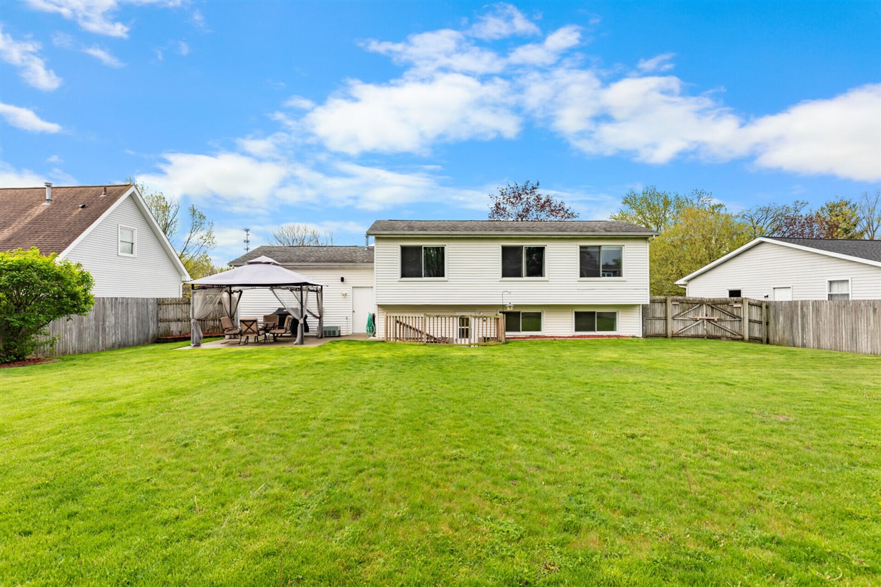 311 Oak Tree Drive Clinton, MI 49236 - Photo 32 of 57