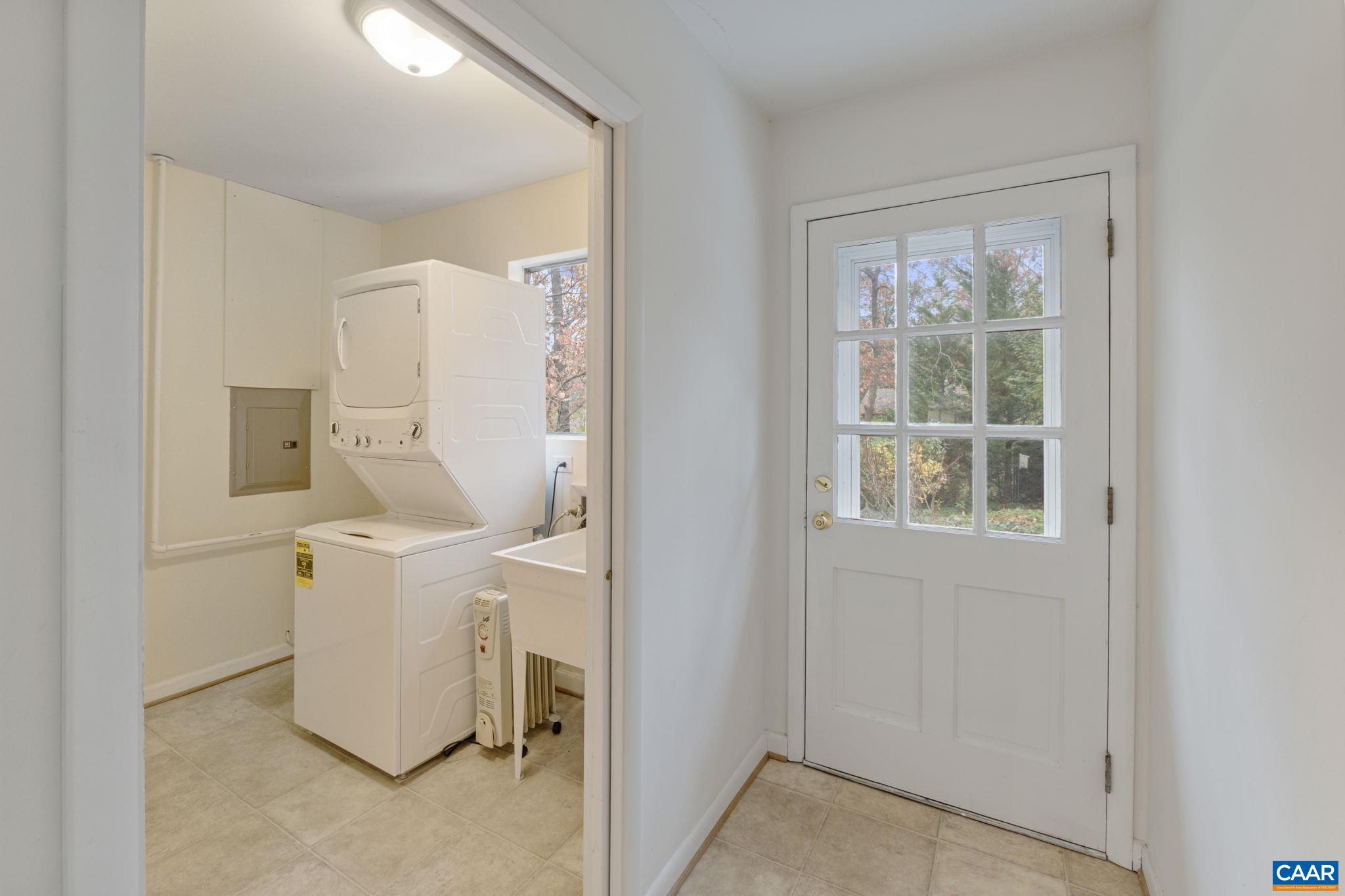 704 Shamrock Road Charlottesville, VA 22903 - Photo 17 of 41 a utility room with dryer and washer