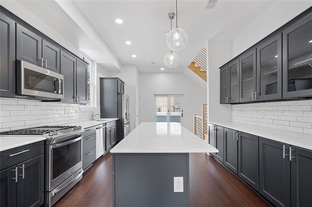 26 Jacksonia Street Pittsburgh, PA 15212 - Photo 12 of 25