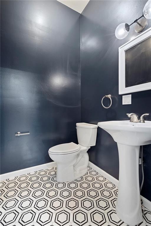 26 Jacksonia Street Pittsburgh, PA 15212 - Photo 16 of 25 Powder room on main floor