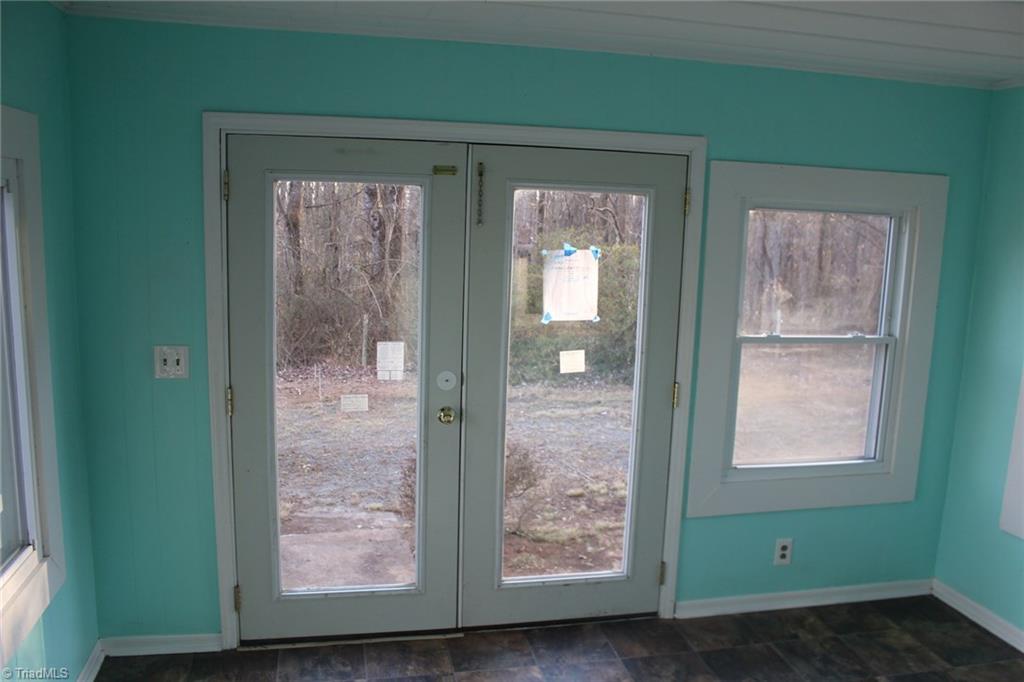 7325 Ridge Road Tobaccoville, NC 27050 - Photo 4 of 11 Gallery Image 4