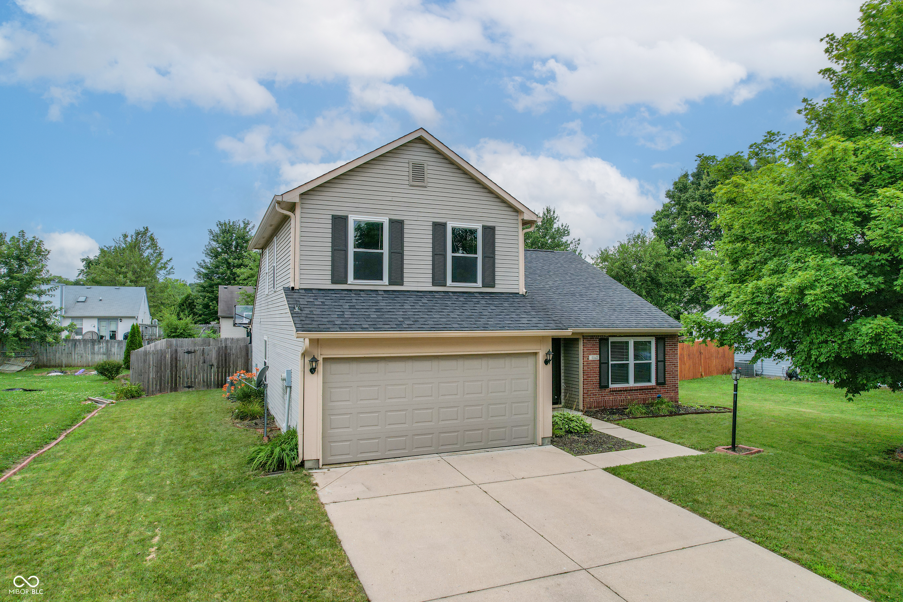 1140 Hopkins Road Indianapolis, IN 46229 - Photo 2 of 36 Gallery Image 2