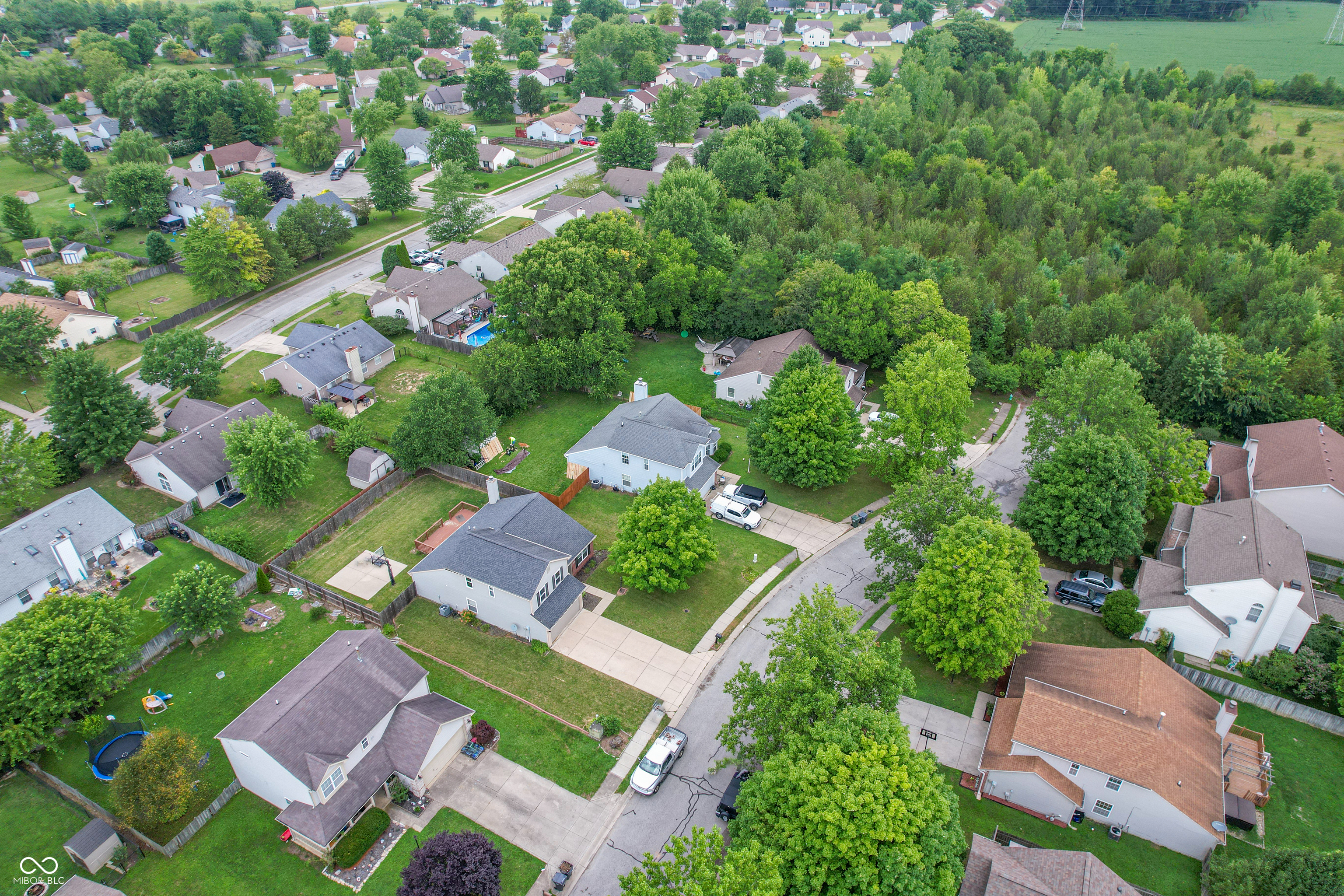 1140 Hopkins Road Indianapolis, IN 46229 - Photo 4 of 36 Gallery Image 4