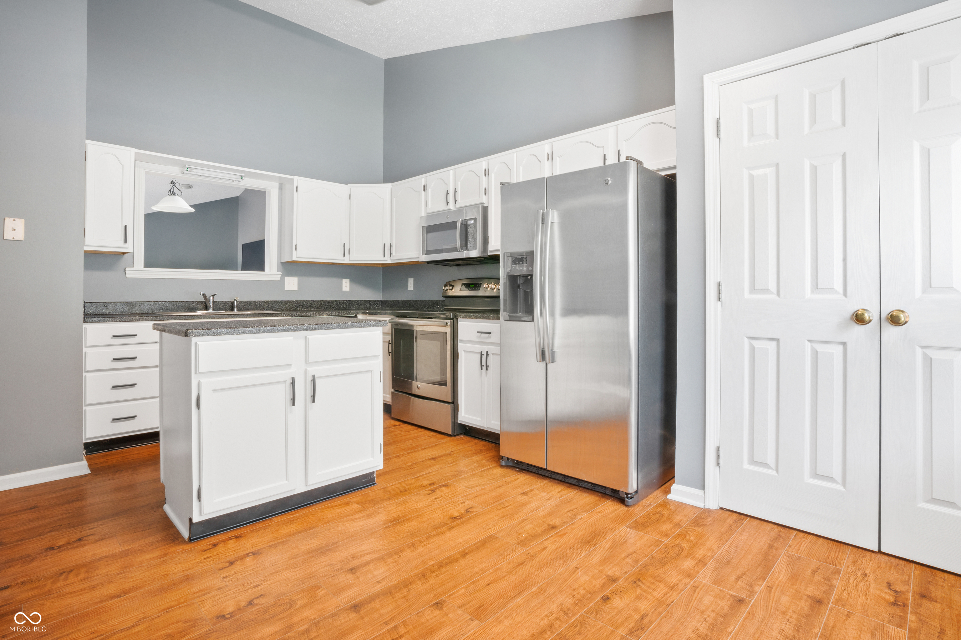 1140 Hopkins Road Indianapolis, IN 46229 - Photo 6 of 36 Gallery Image 6